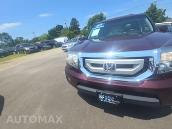 2011 Honda Pilot Touring w/Navigation & RES