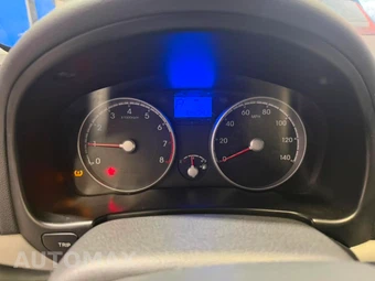 2011 Hyundai Accent GLS Sedan – miniatura 11