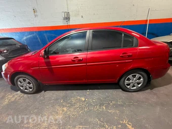 2011 Hyundai Accent GLS Sedan – miniatura 2