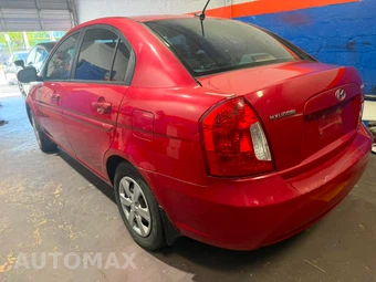2011 Hyundai Accent GLS Sedan – miniatura 3