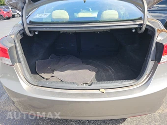 2011 Hyundai Elantra GLS Sedan – miniatura 16