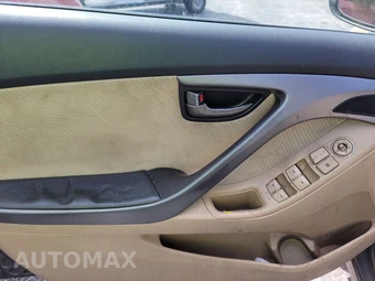 2011 Hyundai Elantra GLS Sedan – miniatura 9