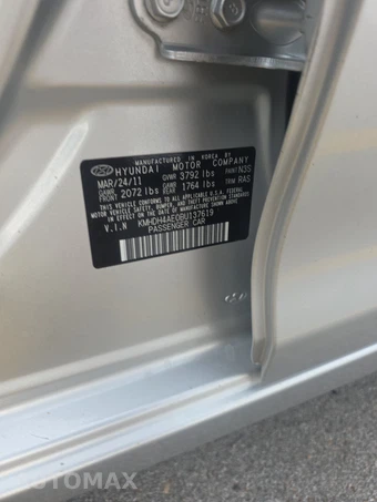 2011 Hyundai Elantra GLS Sedan - miniatura 14