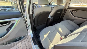2011 Hyundai Elantra GLS Sedan - miniatura 17