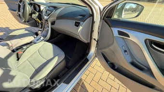 2011 Hyundai Elantra GLS Sedan - miniatura 18