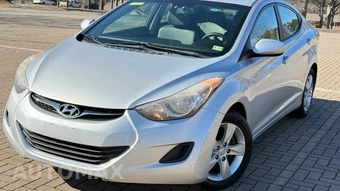 2011 Hyundai Elantra GLS Sedan - miniatura 2