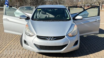2011 Hyundai Elantra GLS Sedan - miniatura 22