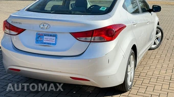 2011 Hyundai Elantra GLS Sedan - miniatura 8