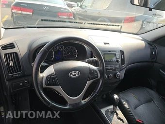2011 Hyundai Elantra Touring SE Wagon - miniatura 11
