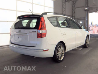 2011 Hyundai Elantra Touring SE Wagon - miniatura 4