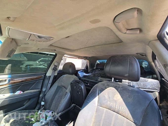 2011 Hyundai Equus Signature – miniatura 11