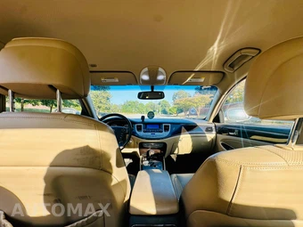 2011 Hyundai Genesis 3.8 Sedan – miniatura 12