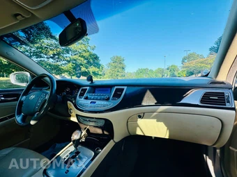 2011 Hyundai Genesis 3.8 Sedan – miniatura 13