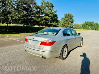 2011 Hyundai Genesis 3.8 Sedan – miniatura 4