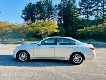 2011 Hyundai Genesis 3.8 Sedan – miniatura 7