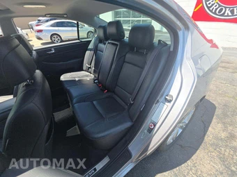 2011 Hyundai Genesis 4.6 Sedan – miniatura 10