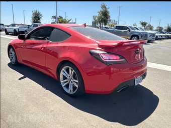 2011 Hyundai Genesis Coupe 3.8 Track - miniatura 7