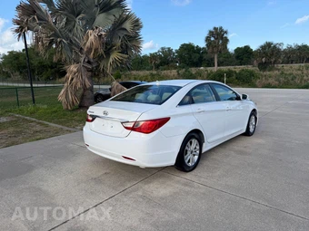 2011 Hyundai Sonata GLS – miniatura 2