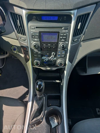 2011 Hyundai Sonata Hybrid – miniatura 11