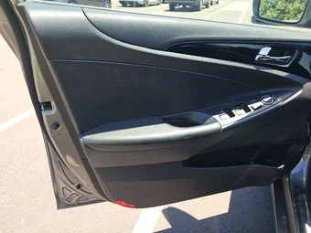 2011 Hyundai Sonata Limited – miniatura 9