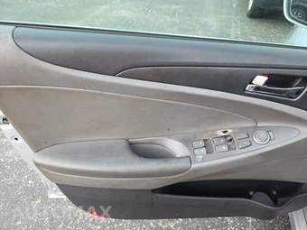2011 Hyundai Sonata SE - miniatura 9