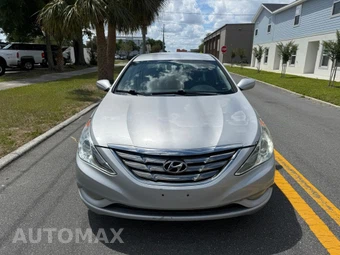 2011 Hyundai Sonata SE – miniatura 2