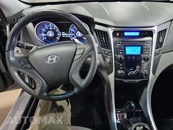 2011 Hyundai Sonata SE – miniatura 10