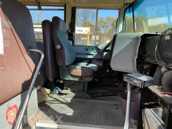 2011 IC Bus 3000 CE Cab Forward – miniatura 4