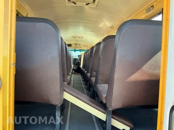 2011 IC Bus 3000 CE Cab Forward – miniatura 9