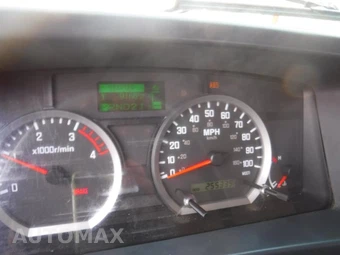2011 Isuzu NPR Base Low Tilt – miniatura 29
