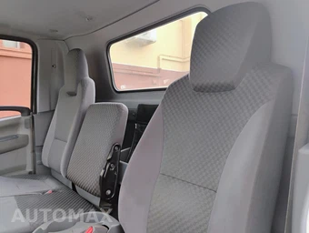 2011 Isuzu NQR – miniatura 11