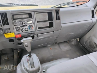 2011 Isuzu NQR – miniatura 14