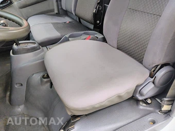 2011 Isuzu NQR – miniatura 9