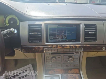 2011 Jaguar XF Portfolio - miniatura 10