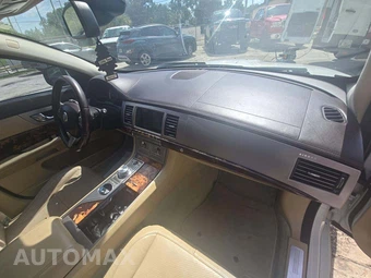 2011 Jaguar XF Portfolio - miniatura 19