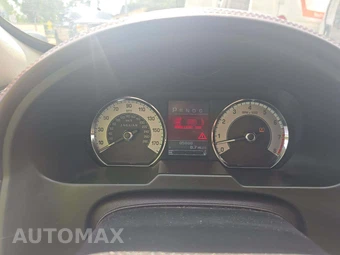 2011 Jaguar XF Portfolio - miniatura 9