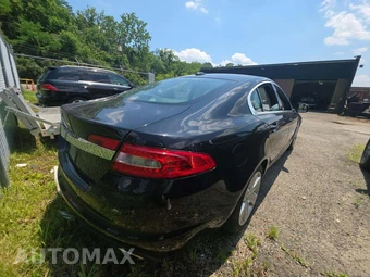 2011 Jaguar XF – miniatura 3
