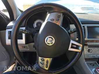 2011 Jaguar XF – miniatura 10