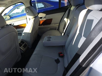 2011 Jaguar XF – miniatura 13
