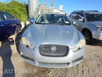 2011 Jaguar XF – miniatura 2