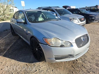 2011 Jaguar XF – miniatura 3