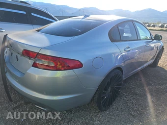 2011 Jaguar XF – miniatura 4