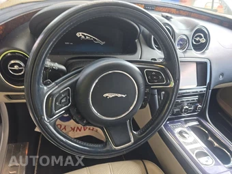2011 Jaguar XJL - miniatura 10