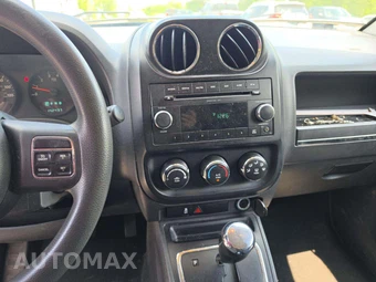 2011 Jeep Compass – miniatura 10