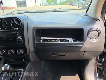 2011 Jeep Compass – miniatura 19