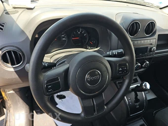 2011 Jeep Compass – miniatura 10