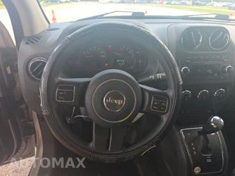 2011 Jeep Compass - miniatura 10