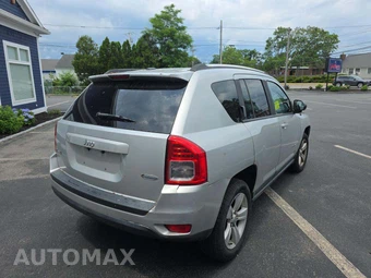 2011 Jeep Compass Latitude - miniatura 3