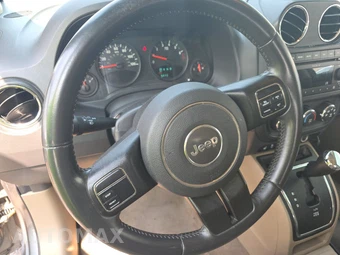2011 Jeep Compass Latitude - miniatura 10