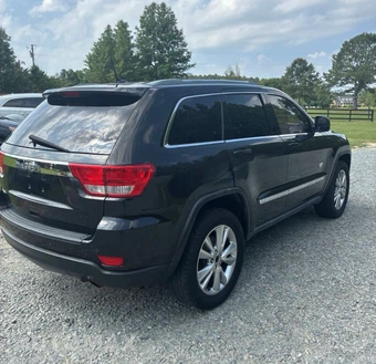 2011 Jeep Grand Cherokee 70th Anniversary Edition - miniatura 3